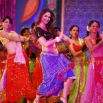Why Bollywood Dance Is Popular: Cultural Origins and Global Appeal