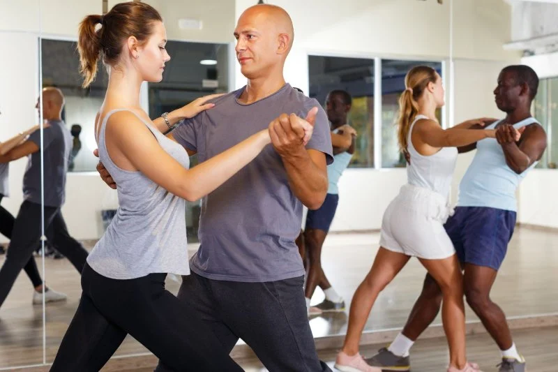 Discover Foxtrot in 2025: Why You Should Learn and Enjoy This Timeless Dance