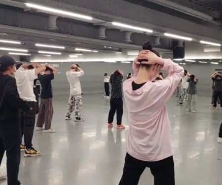 Why K-Pop Dance Is Popular for Couples