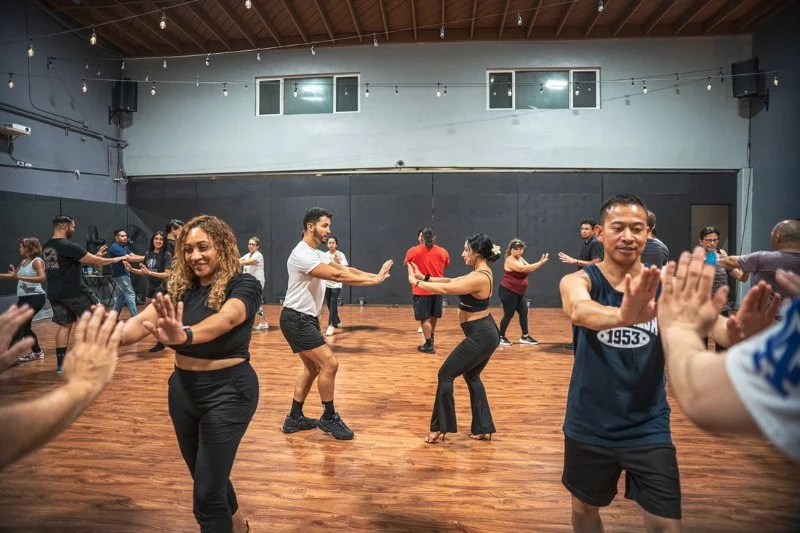 Why Bachata Is Popular and You Can Learn at Home