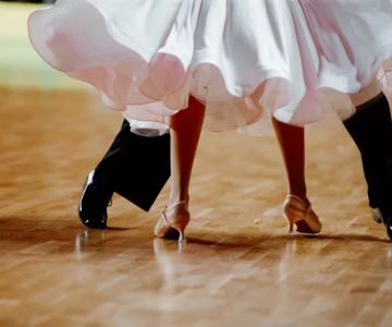 Why Waltz Is Popular to Burn Calories