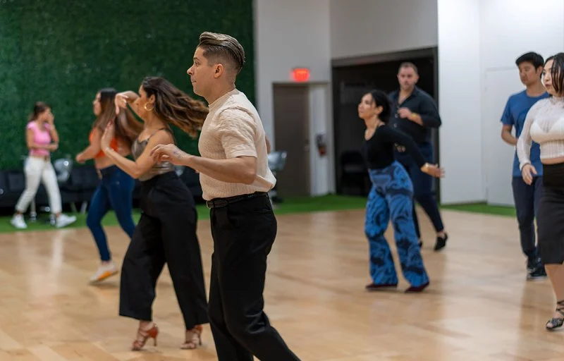 Bachata to Try in 2025: Step by Step