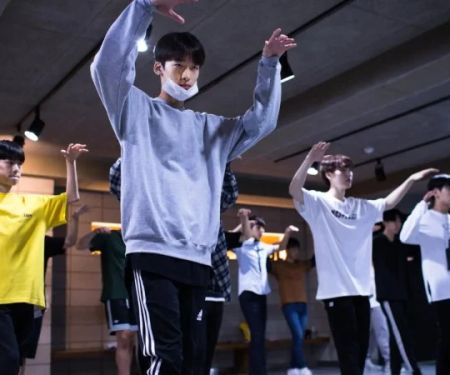 K-Pop Dance to Improve Flexibility – What You Need to Know
