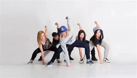 Shuffle Dance for College Students: Step by Step Guide to Mastering the Moves