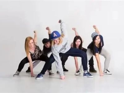 Shuffle Dance for College Students: Step by Step Guide to Mastering the Moves