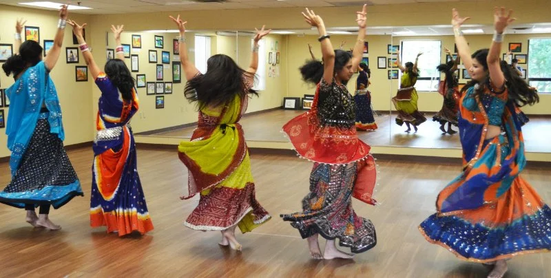 Bollywood Dance to Improve Flexibility – Complete Guide for Beginners