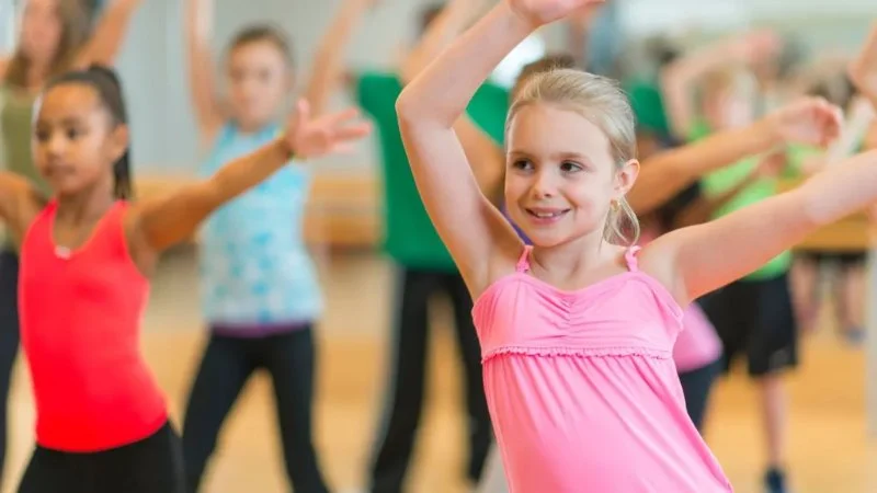 Shuffle Dance Trending on TikTok: Step by Step Guide for Beginners