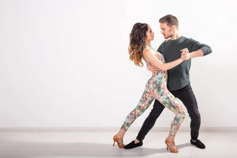 Top 10 Bachata Moves Fitness Routine for Strength, Cardio & Rhythm