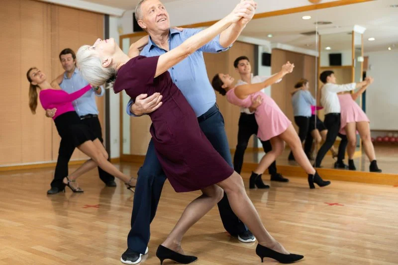 Why Shuffle Dance Is Popular for Seniors: Benefits, Mistakes & Tips