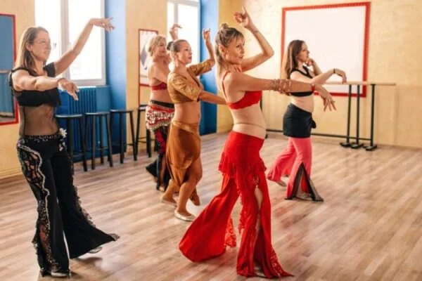 Belly Dance Explained – Complete Guide for Beginners and Enthusiasts